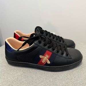 AUTHENTIC Gucci abeille sneakers black with gold bumble bee size US8